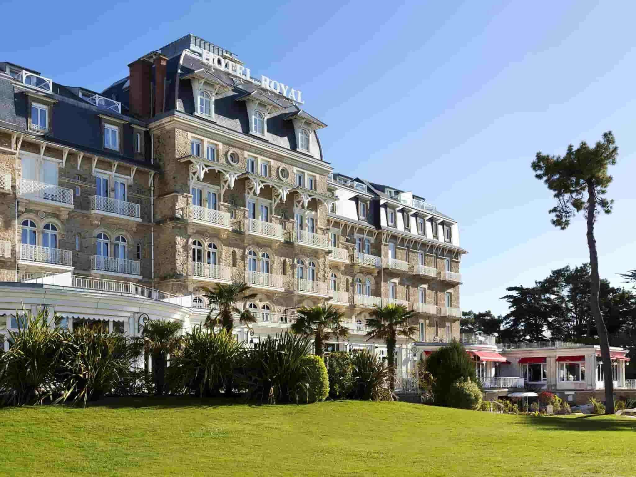 오텔 바리에르 르 루아얄 라볼르 호텔 La Baule 외부 사진